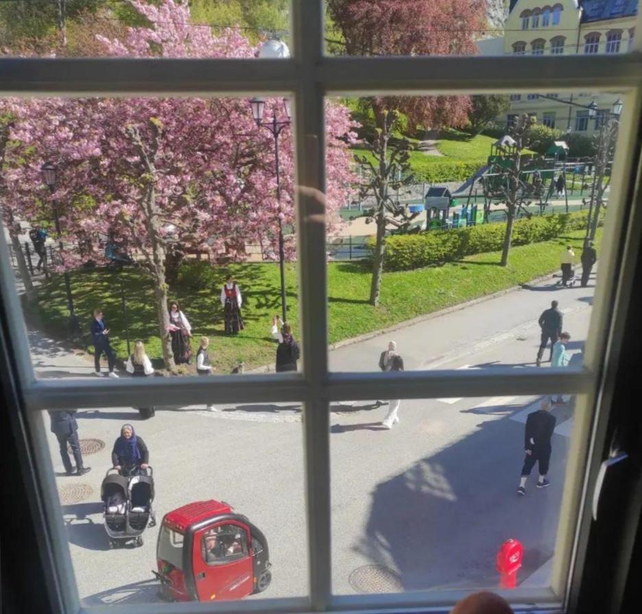Family Friendly Apartment By The Park In The Very Center Of Ålesund Exterior foto